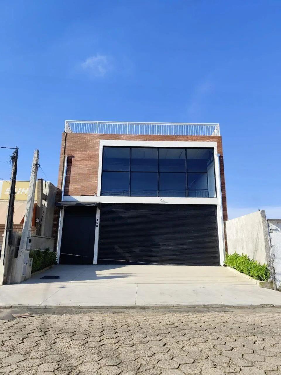 LOCAÇÃO DE PRÉDIO COMERCIAL EM LOCALIZAÇÃO ESTRATÉGICA! COM CONDIÇÕES ESPECIAS