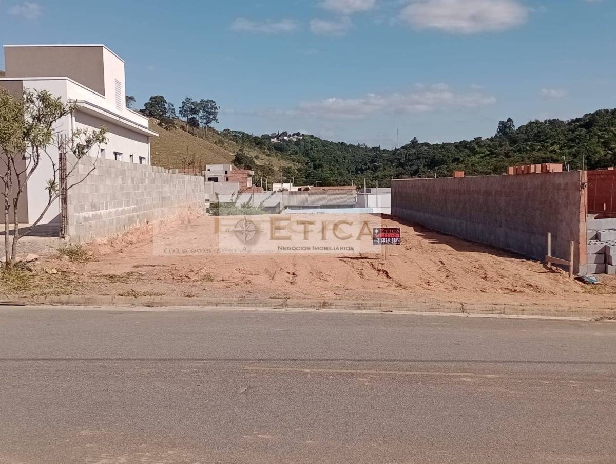 Terreno disponível para venda no Jardim Itália